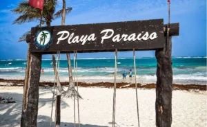 Schild Playa Paraiso